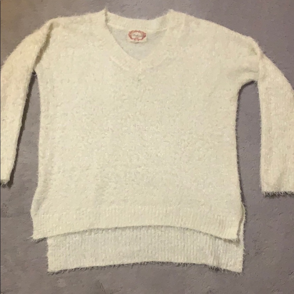 White fuzzy long sleeve tunic sweater